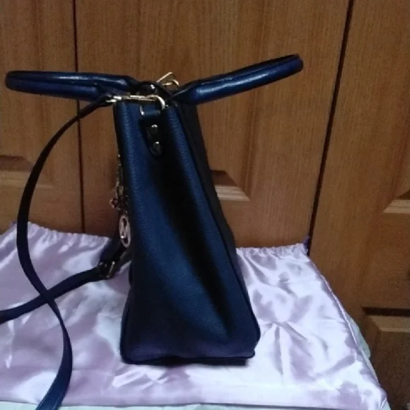 Mia K Collection Navy Blue Handbag and Wallet Set - Picture 10 of 13